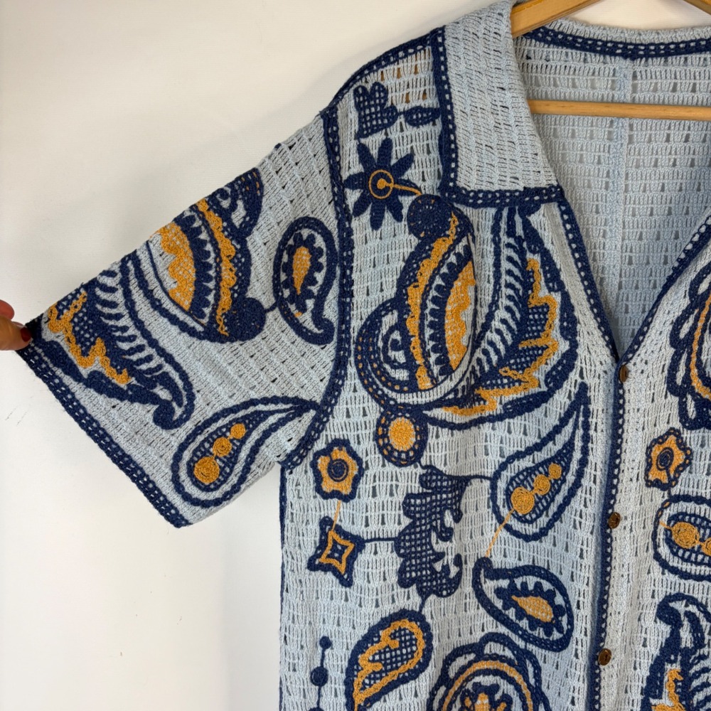Manfinity Button Down Shirt Mens XL Blue Paisley Crochet Open Knit Short Sleeve - Picture 2 of 8